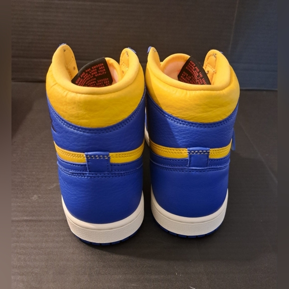 Nike WMNS AirJordan 1 High OG Game Royal and Varsity Maize New Size 9.5 - Picture 8 of 14